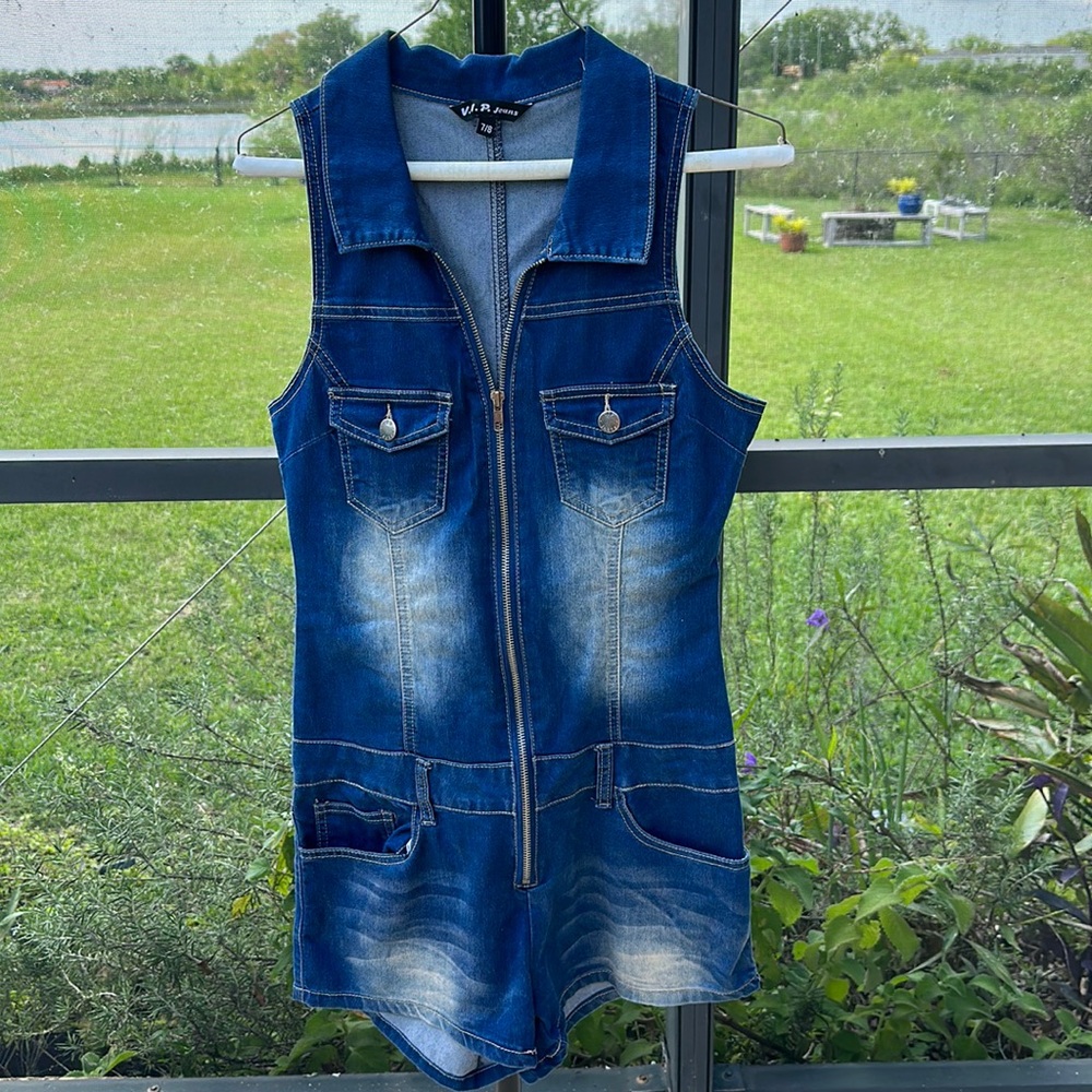 VIP Jeans distressed stretch Denim short jumpsuit / romper size 7/8